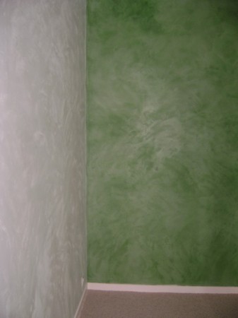 Camaïeu vert dans une chambre